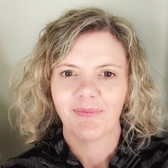 Meet your Posher, Rebecca - Picture 7 of 7